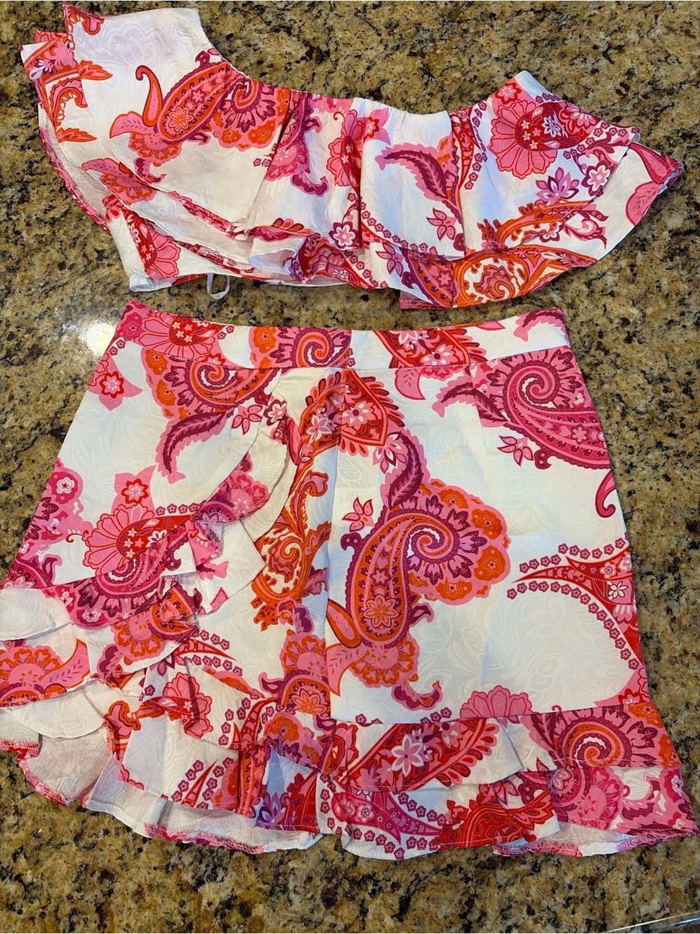 Adorable two piece set, crop top and skirt